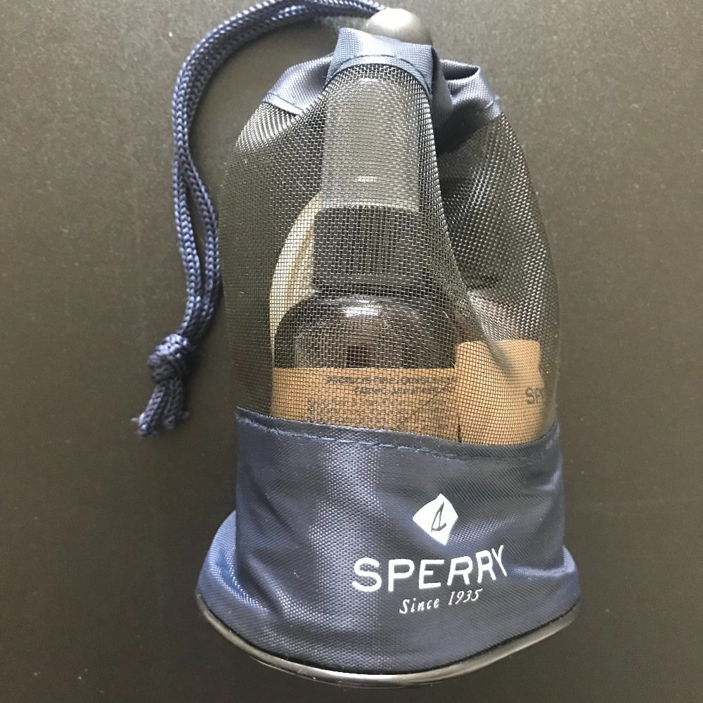 NWOT Sperry Cleaning Kit - 3 in 1